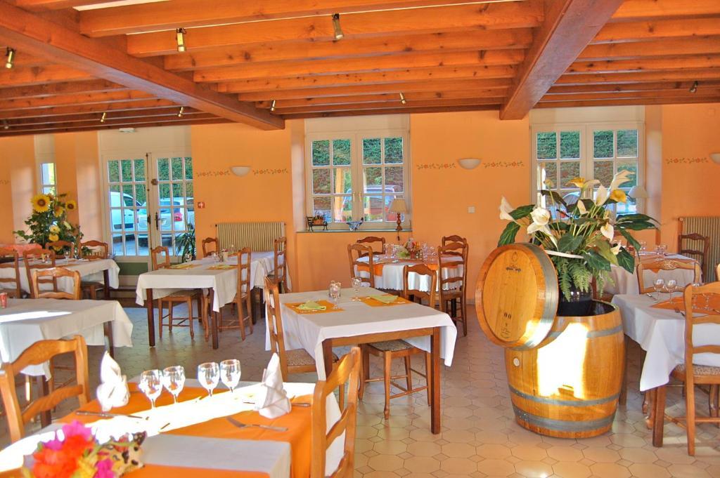Hôtel Au Parfum Des Bois à Saint-Cirgues-en-Montagne Extérieur photo