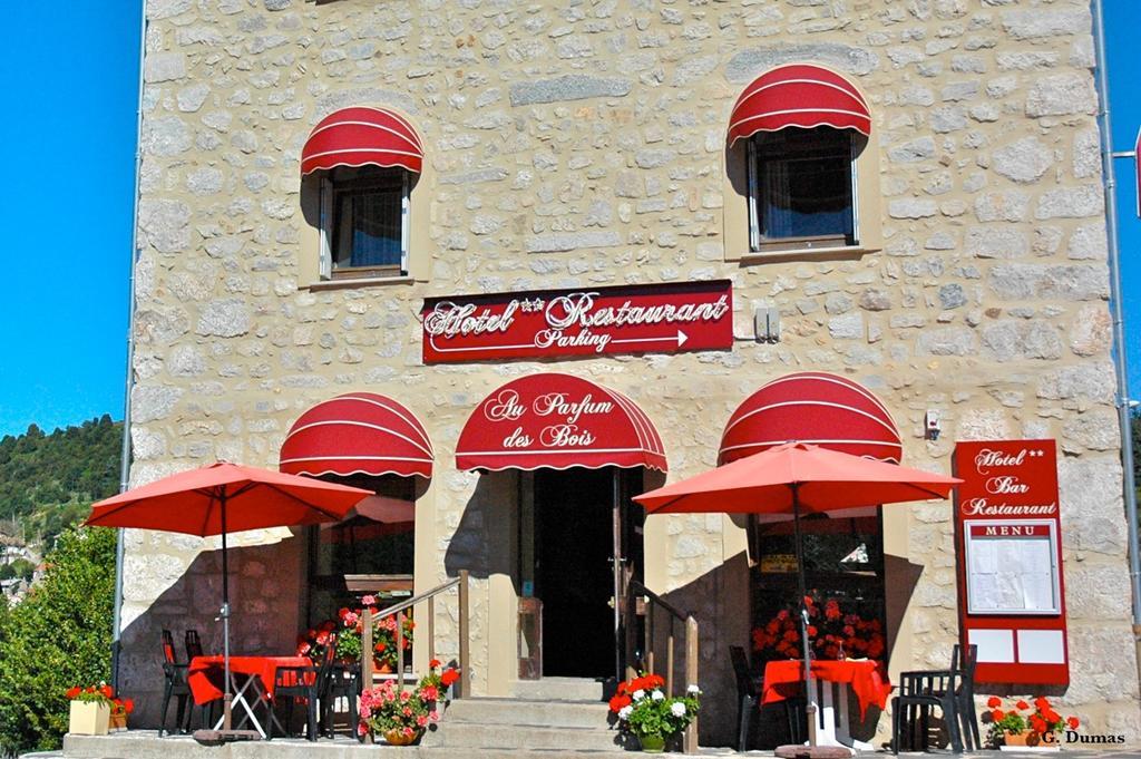 Hôtel Au Parfum Des Bois à Saint-Cirgues-en-Montagne Extérieur photo